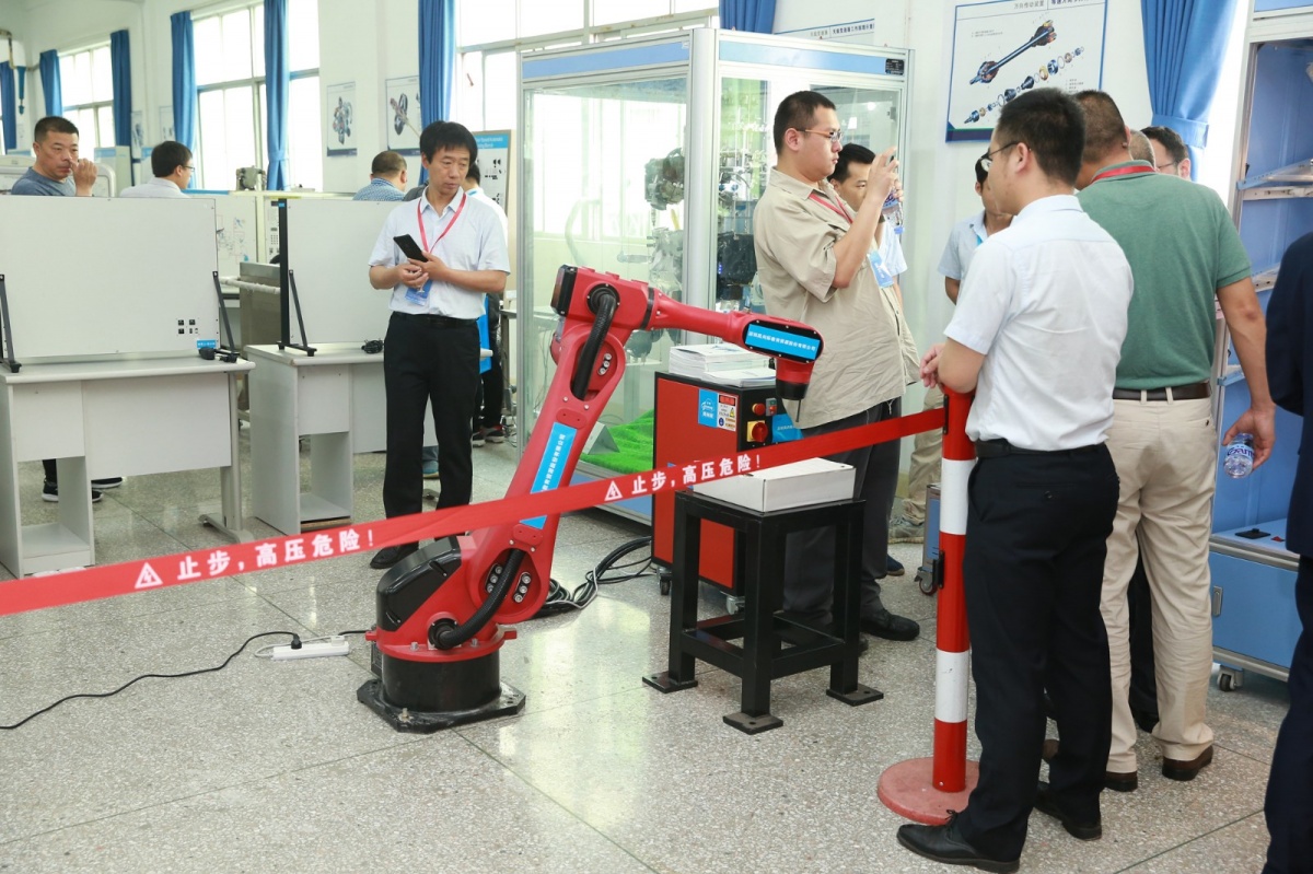 深圳風(fēng)向標(biāo)教育資源股份有限公司 深圳風(fēng)向標(biāo)教育資源股份有限公司