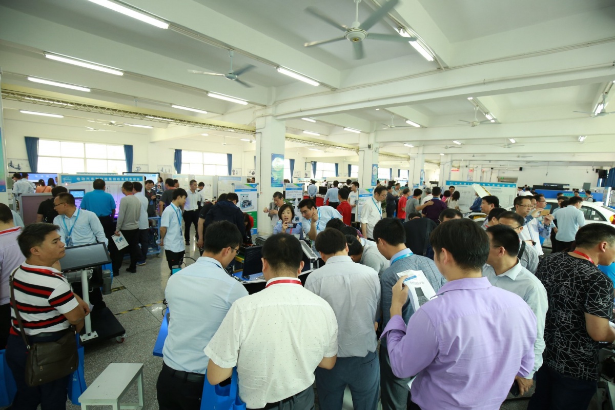 深圳風(fēng)向標(biāo)教育資源股份有限公司 深圳風(fēng)向標(biāo)教育資源股份有限公司