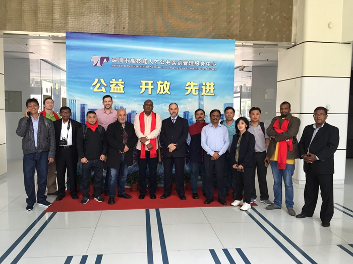 深圳風(fēng)向標(biāo)教育資源股份有限公司 深圳風(fēng)向標(biāo)教育資源股份有限公司