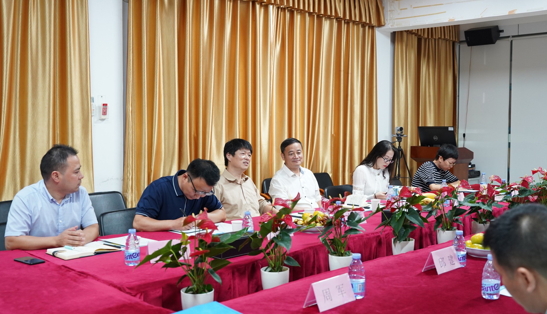 深圳風(fēng)向標(biāo)教育資源股份有限公司 深圳風(fēng)向標(biāo)教育資源股份有限公司