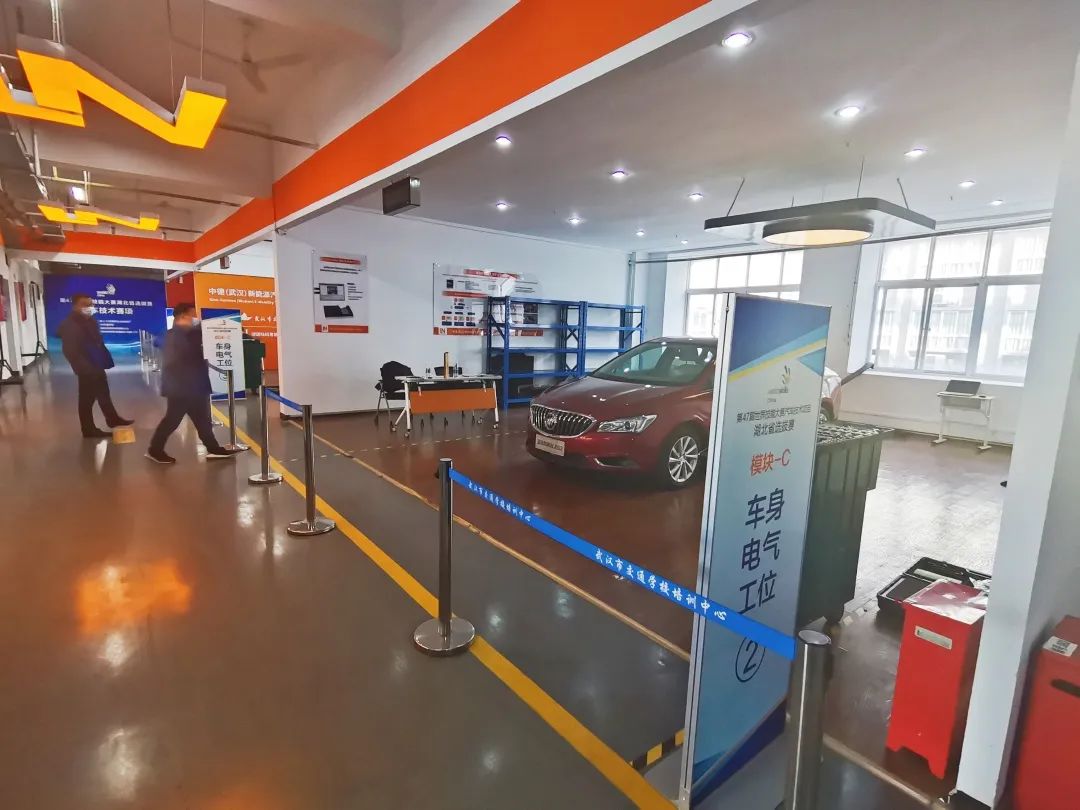 深圳風(fēng)向標(biāo)教育資源股份有限公司 深圳風(fēng)向標(biāo)教育資源股份有限公司