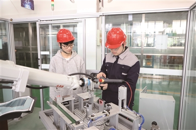 深圳風(fēng)向標(biāo)教育資源股份有限公司 深圳風(fēng)向標(biāo)教育資源股份有限公司