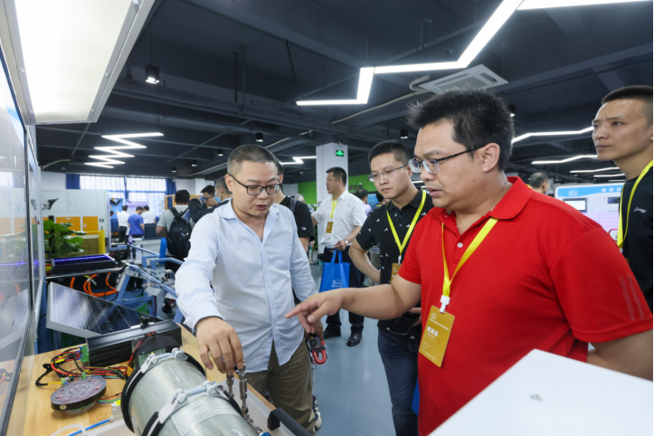 深圳風(fēng)向標(biāo)教育資源股份有限公司 深圳風(fēng)向標(biāo)教育資源股份有限公司