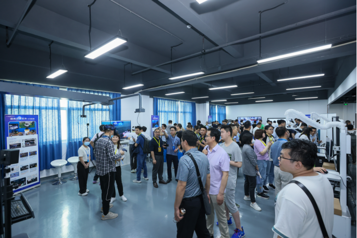 深圳風(fēng)向標(biāo)教育資源股份有限公司 深圳風(fēng)向標(biāo)教育資源股份有限公司