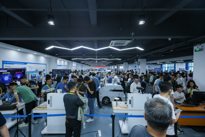 深圳風(fēng)向標(biāo)教育資源股份有限公司 深圳風(fēng)向標(biāo)教育資源股份有限公司