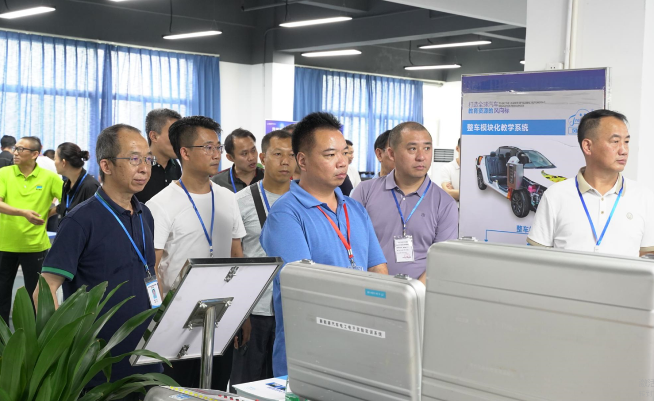 深圳風(fēng)向標(biāo)教育資源股份有限公司 深圳風(fēng)向標(biāo)教育資源股份有限公司