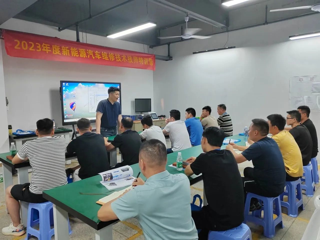 深圳風(fēng)向標(biāo)教育資源股份有限公司 深圳風(fēng)向標(biāo)教育資源股份有限公司