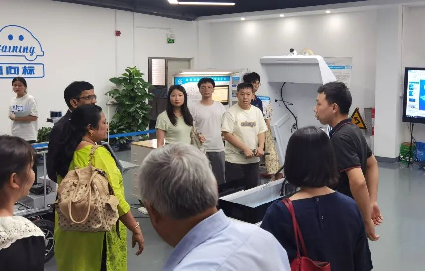 深圳風(fēng)向標(biāo)教育資源股份有限公司 深圳風(fēng)向標(biāo)教育資源股份有限公司