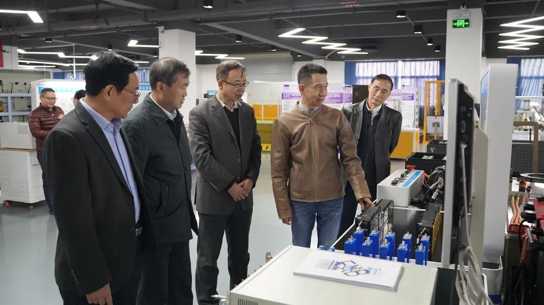 深圳風(fēng)向標(biāo)教育資源股份有限公司 深圳風(fēng)向標(biāo)教育資源股份有限公司