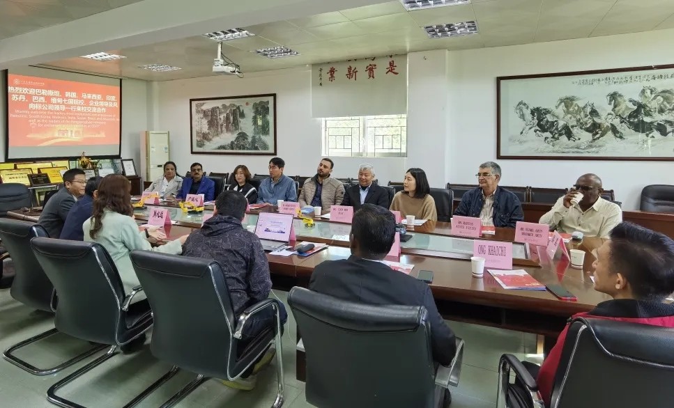 深圳風(fēng)向標(biāo)教育資源股份有限公司 深圳風(fēng)向標(biāo)教育資源股份有限公司